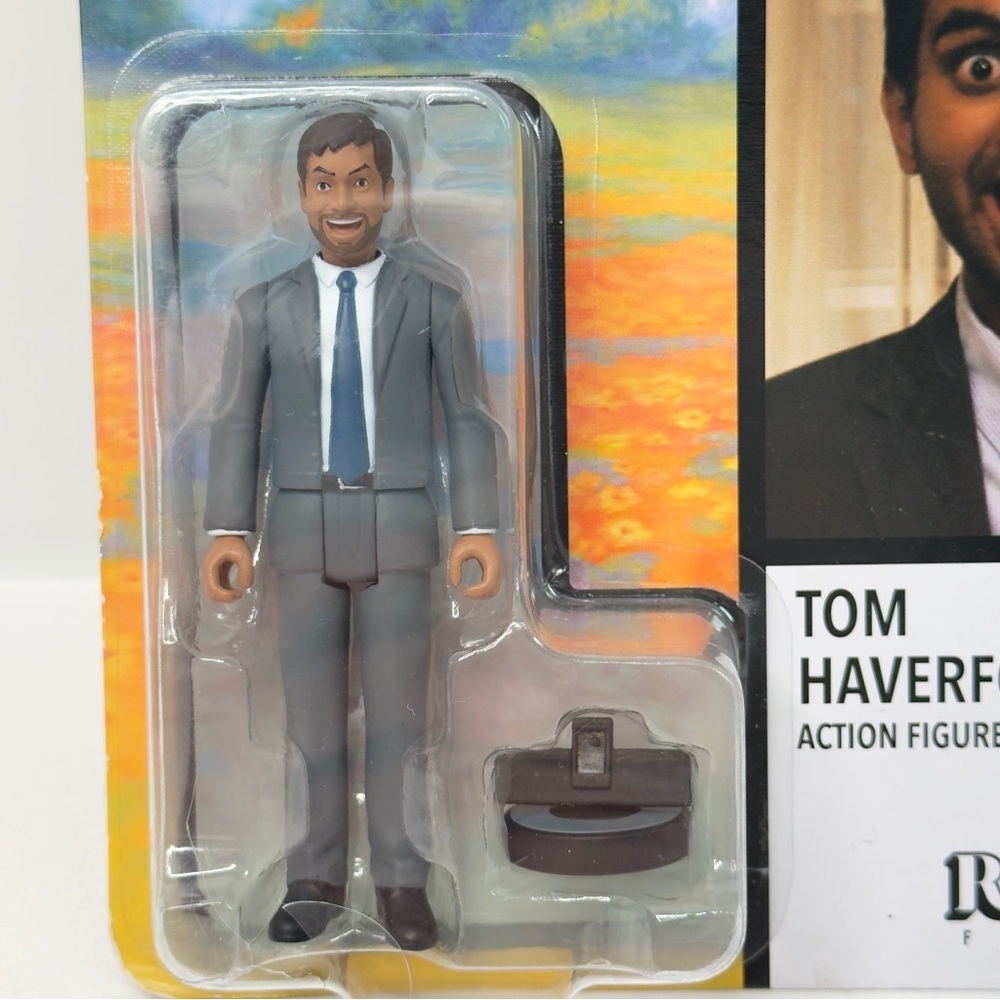 Tom Haverford Parks and Recreation Super7 ReAction Action Figure new Sealed - Picture 4 of 7